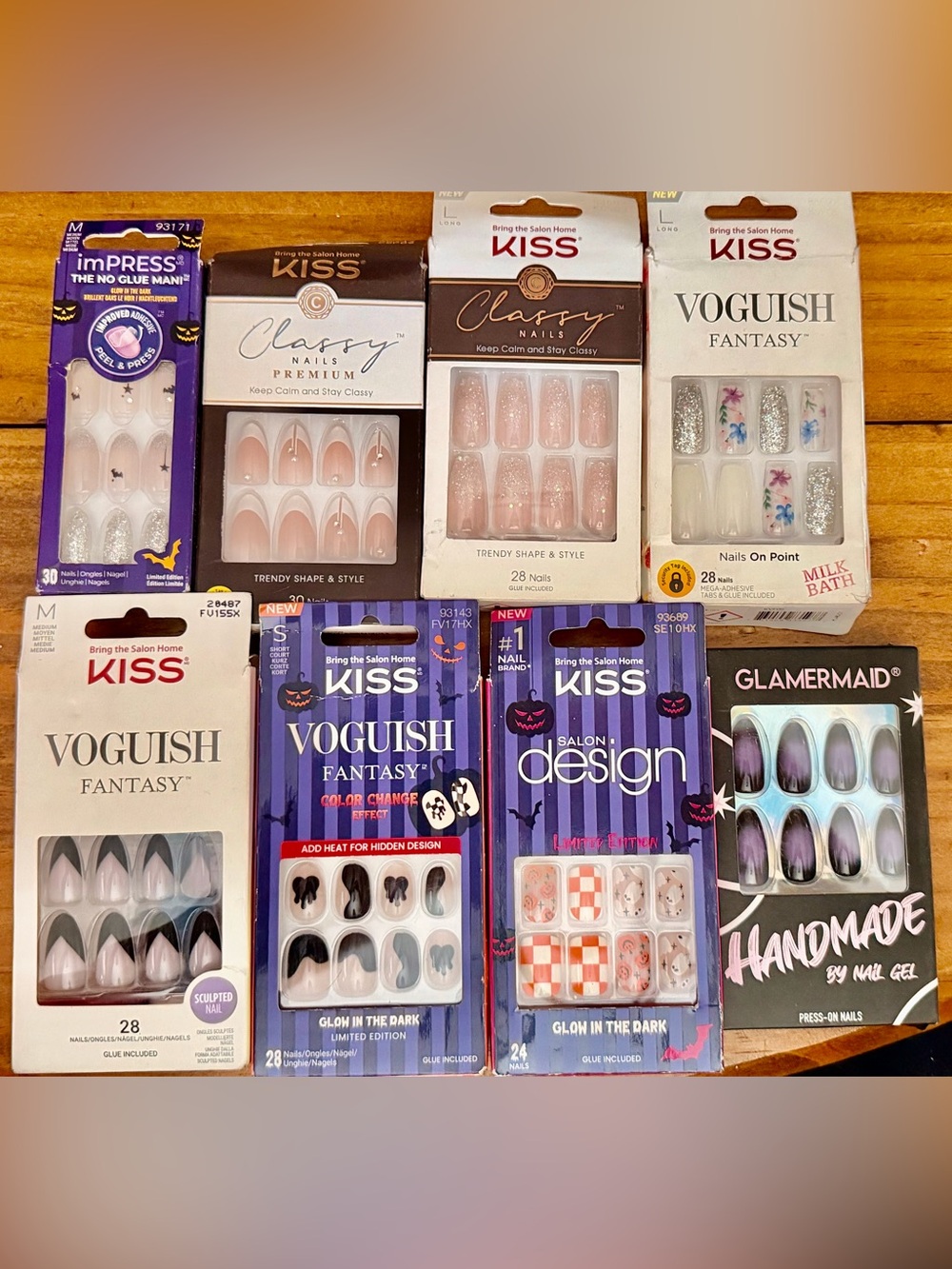 Lot of Press-on Nails
